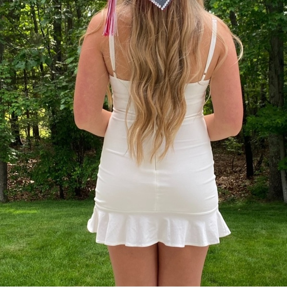 WHITE PRINCESS POLLY DRESS - Picture 4 of 7